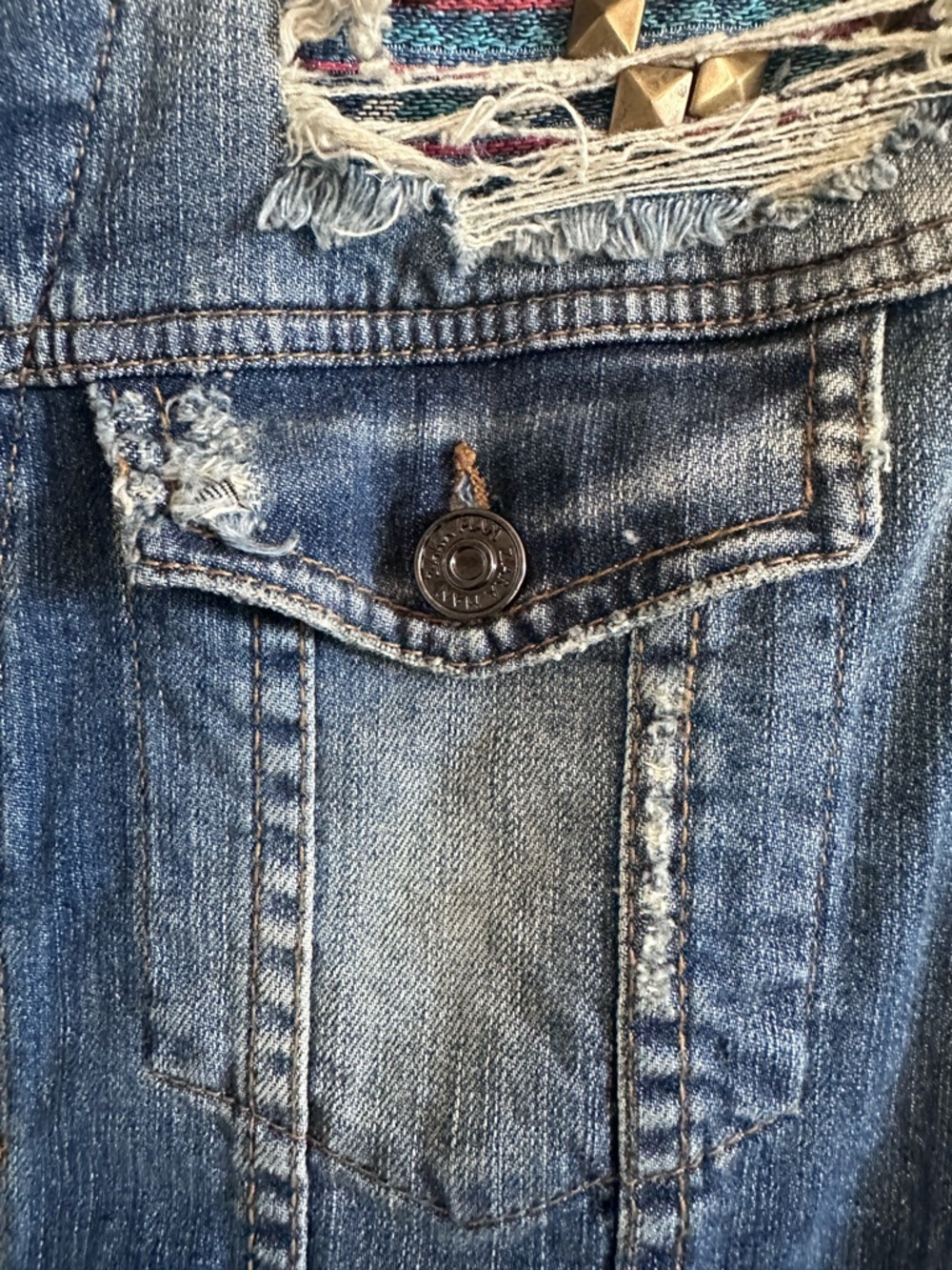 Zara Men’s Denim Couture Jean Vest Distressed & Embellished Medium - Picture 6 of 14